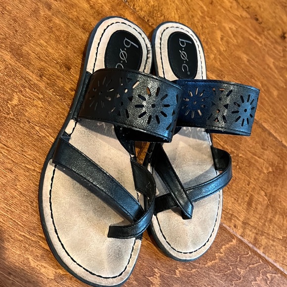 Boc Born Womens slip on sandals black approximate size 7.5 - Picture 2 of 13